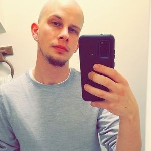 Meet your Posher, Devin